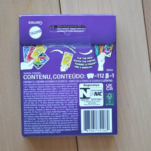 New UNO Flip! The Card Game - Picture 2 of 3